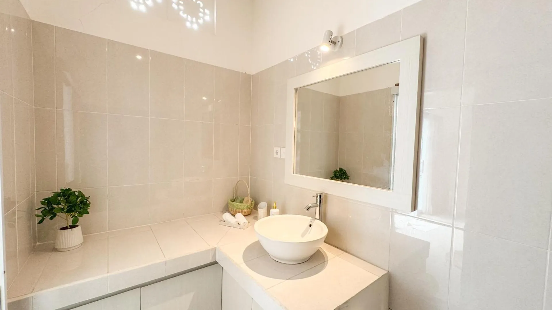 Casa De Three Seminyak Beach 别墅 塞米亚克