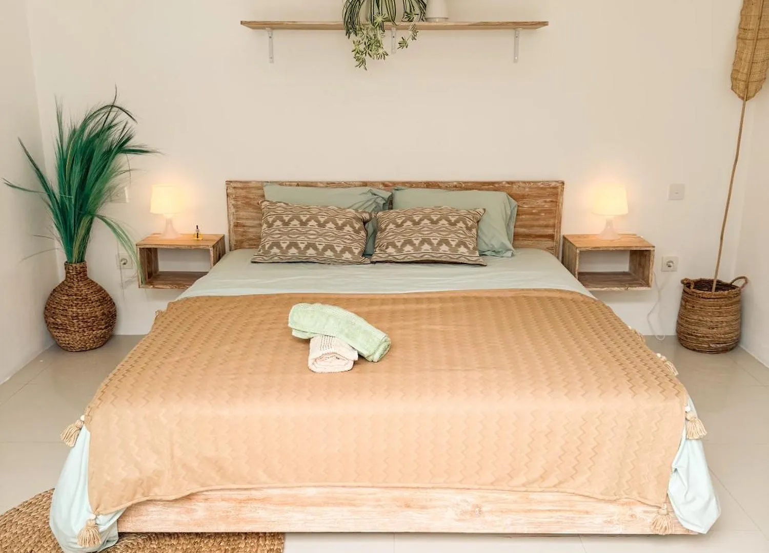 Casa De Three Seminyak Beach